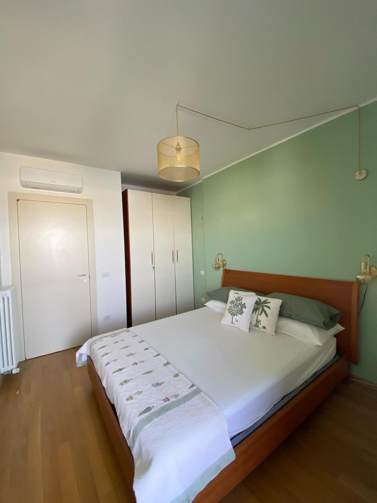 Ferienwohnung Casa Del Porto Pesaro Exterior foto
